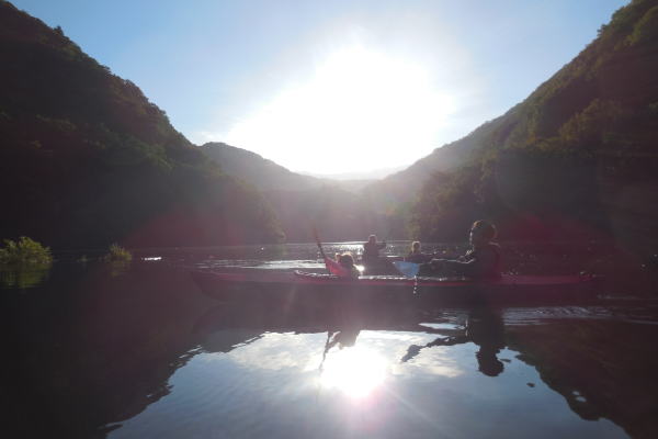 洞元湖　早朝カヌー